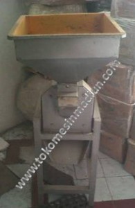 mesin pengupas kedelai tempe=