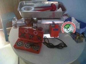 Meat Grinder Made in Taiwan atau Alat Penggiling Daging