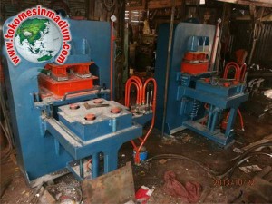 Mesin Cetak Genteng Sistem Hydrolis