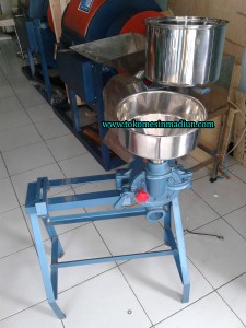 mesin pecah kedelai dan pengupas kulit ari kedelai tempe