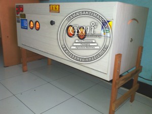 mesin penetas telur ayam Type C200-AT di madiun