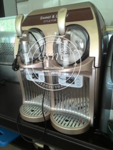 Mesin Pembuat Frozen Yoghurt