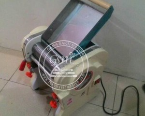 Mesin Pembuat Mie Getra
